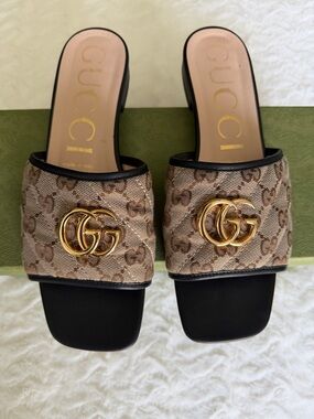 Gucci GG Canvas Slide Sandals – Size 39.5 – With Box